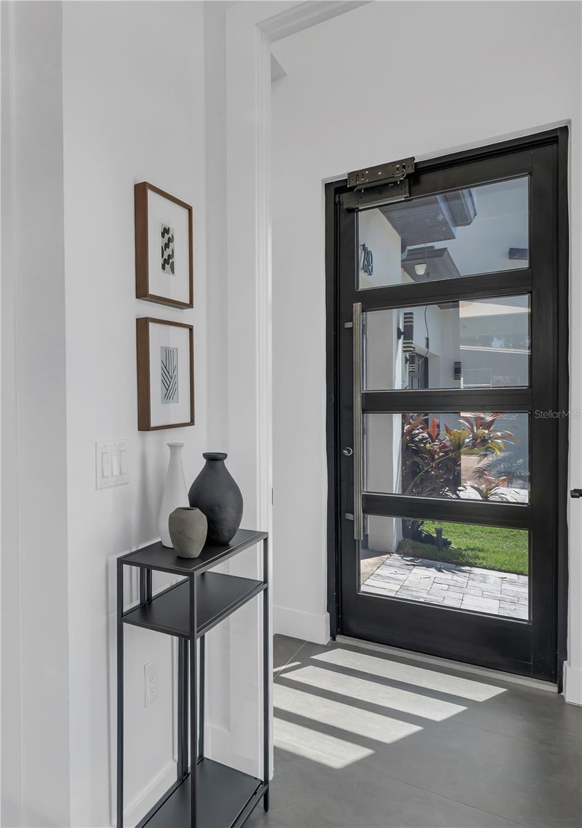 239 E HARDING St ORLANDO, FL 32806