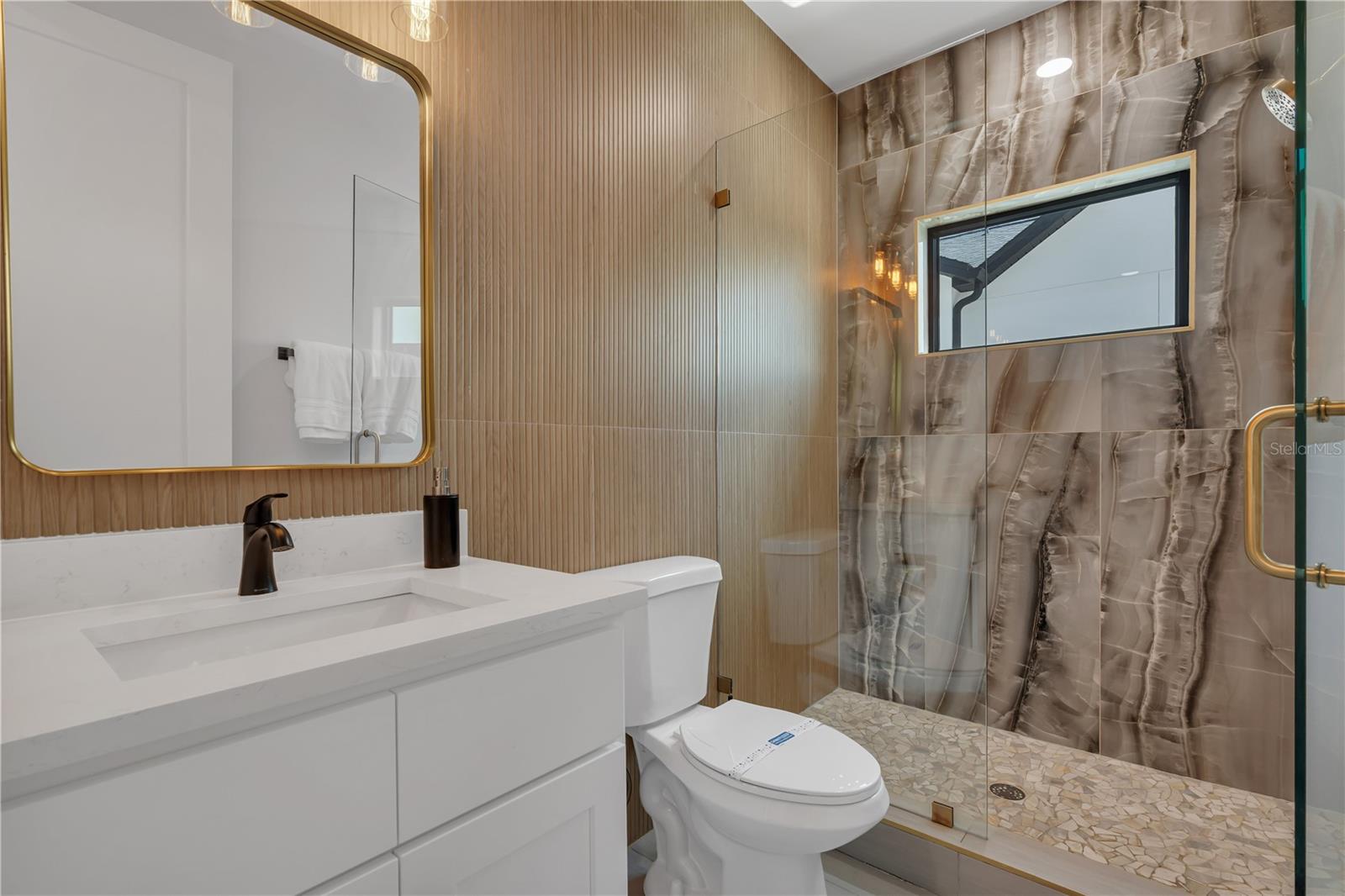 239 E HARDING St ORLANDO, FL 32806