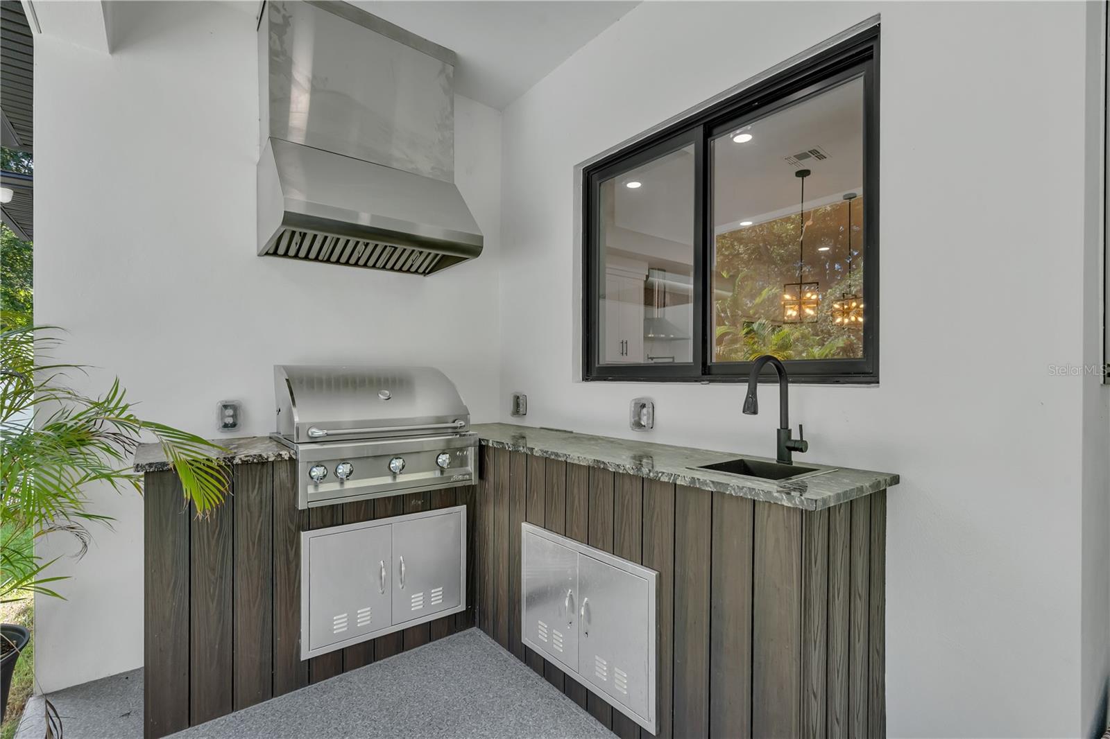 239 E HARDING St ORLANDO, FL 32806