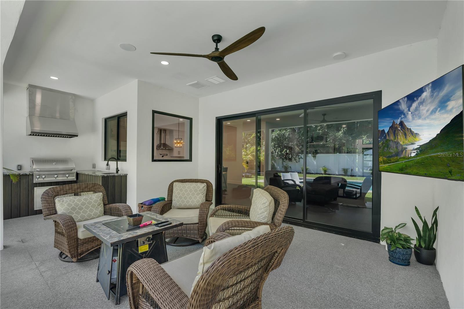 239 E HARDING St ORLANDO, FL 32806