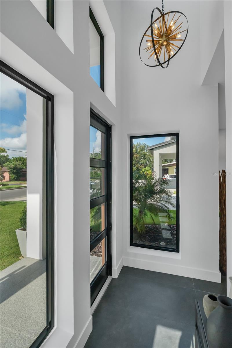 239 E HARDING St ORLANDO, FL 32806