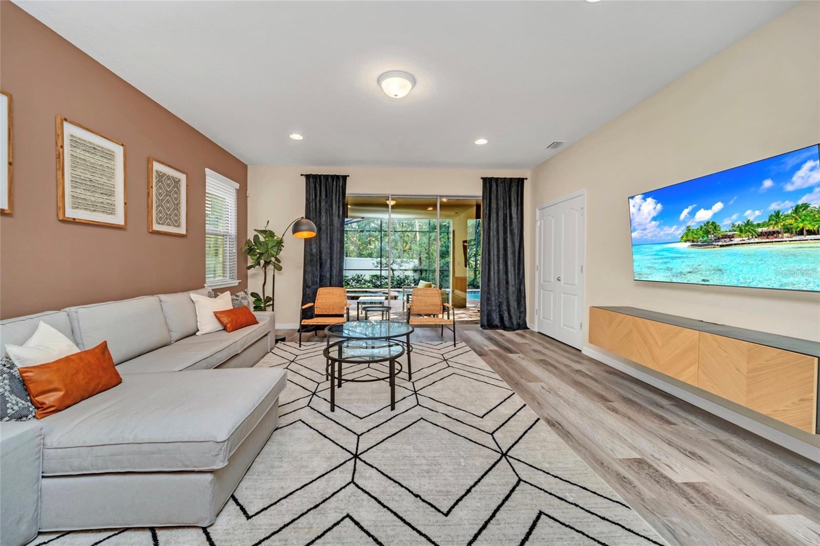 1801 NICE Ct KISSIMMEE, FL 34747