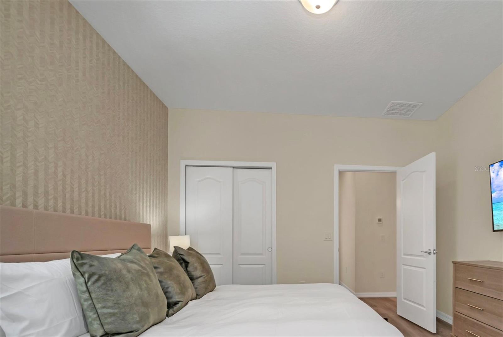 1801 NICE Ct KISSIMMEE, FL 34747