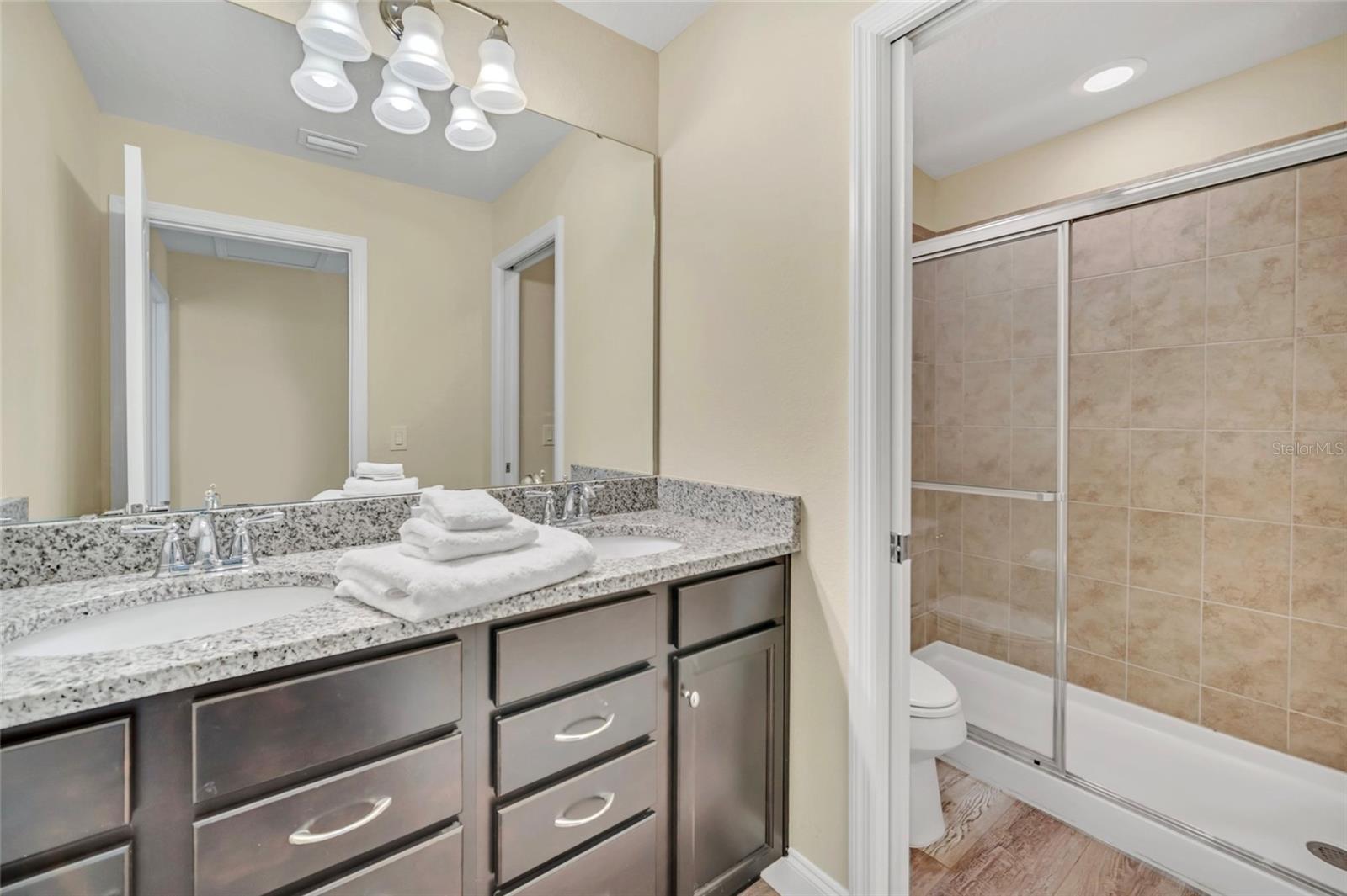 1801 NICE Ct KISSIMMEE, FL 34747