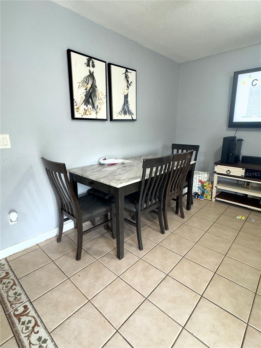 1485 N LYNDELL Dr KISSIMMEE, FL 34741