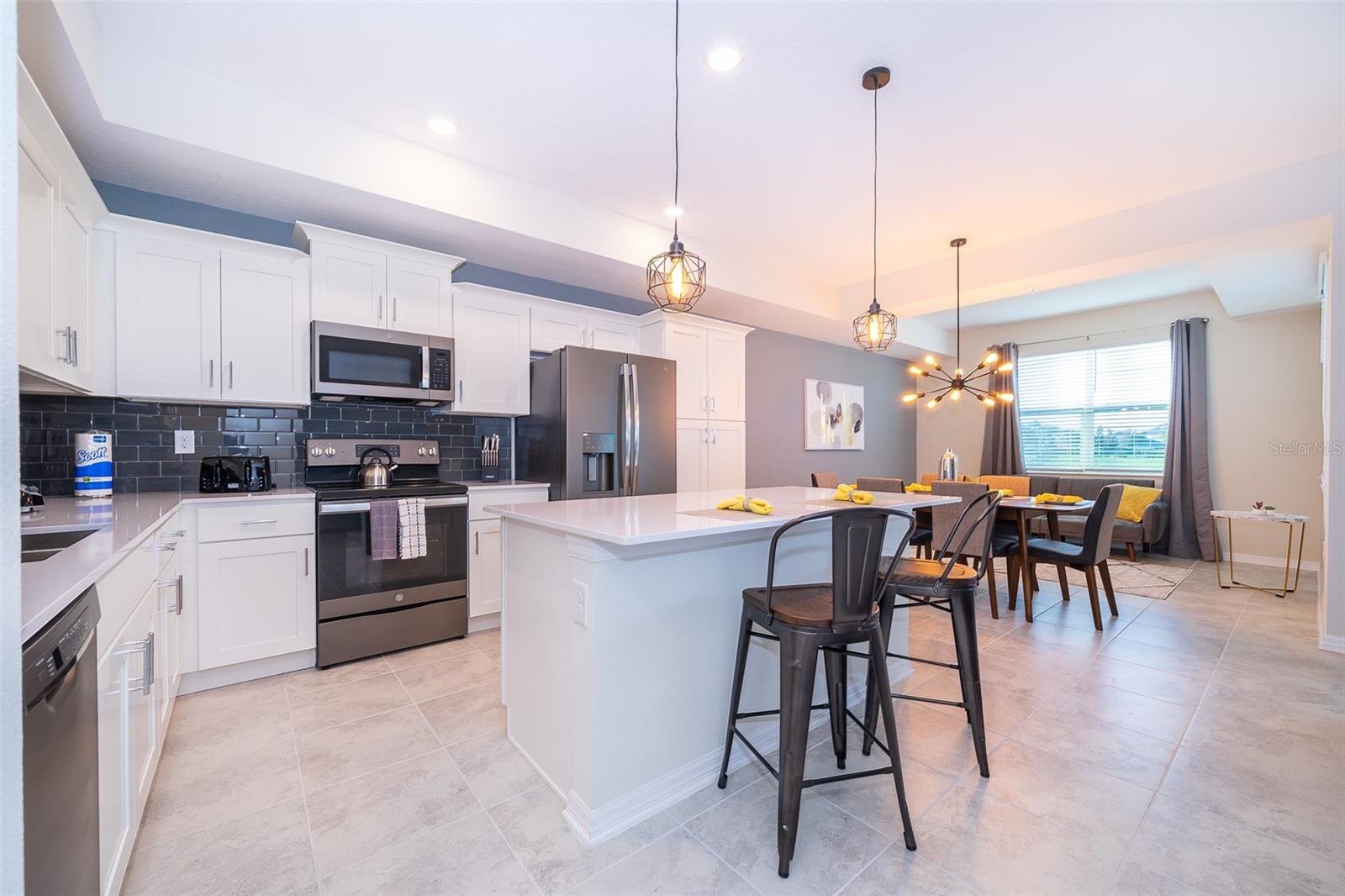 3151 PARADOX Cir #106 KISSIMMEE, FL 34746