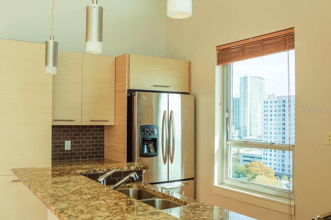 400 4TH Ave #1207 ST PETERSBURG, FL 33701