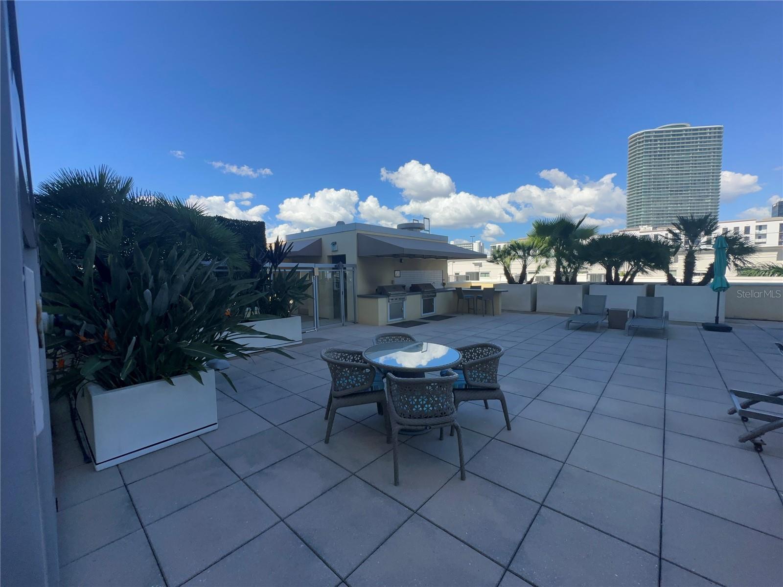 400 4TH Ave #1207 ST PETERSBURG, FL 33701