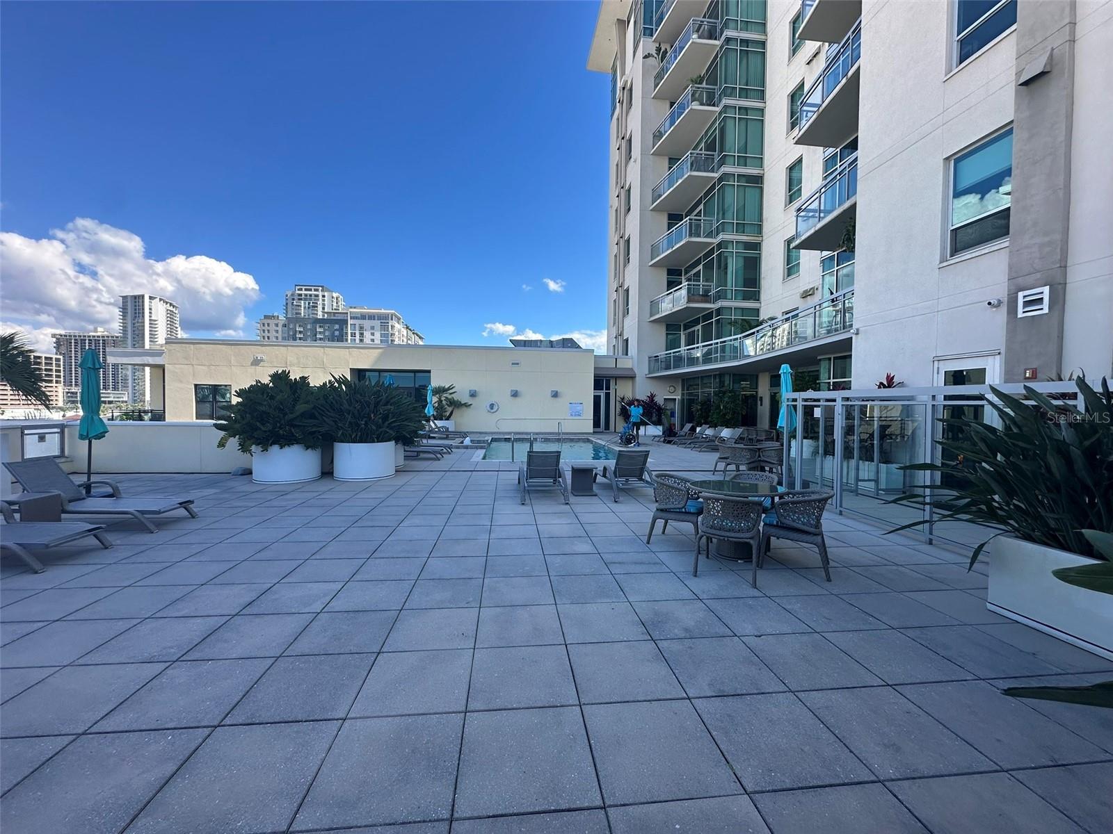 400 4TH Ave #1207 ST PETERSBURG, FL 33701
