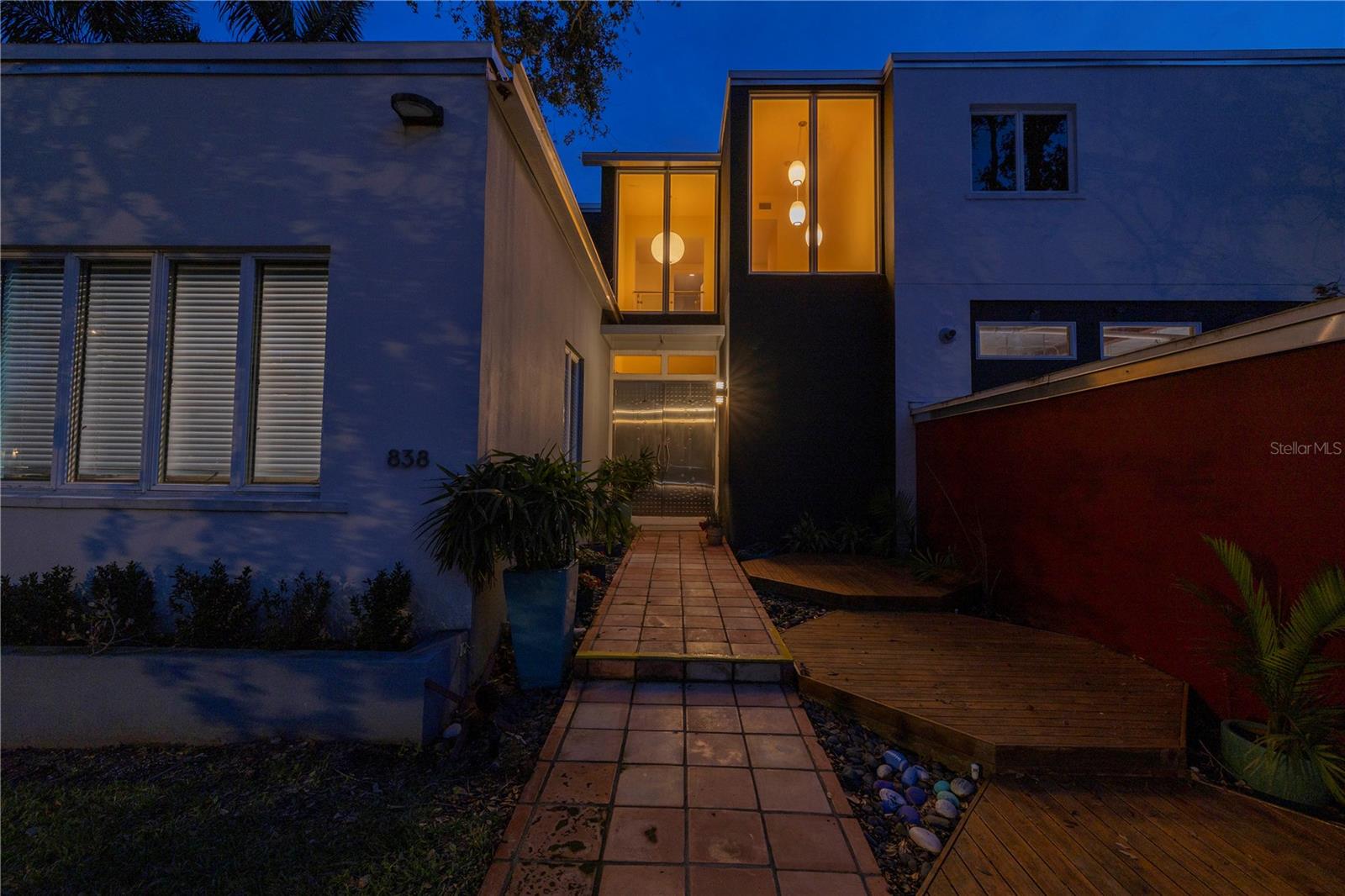 838 MONTEREY Blvd ST PETERSBURG, FL 33704