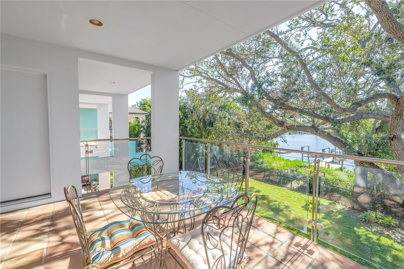 838 MONTEREY Blvd ST PETERSBURG, FL 33704