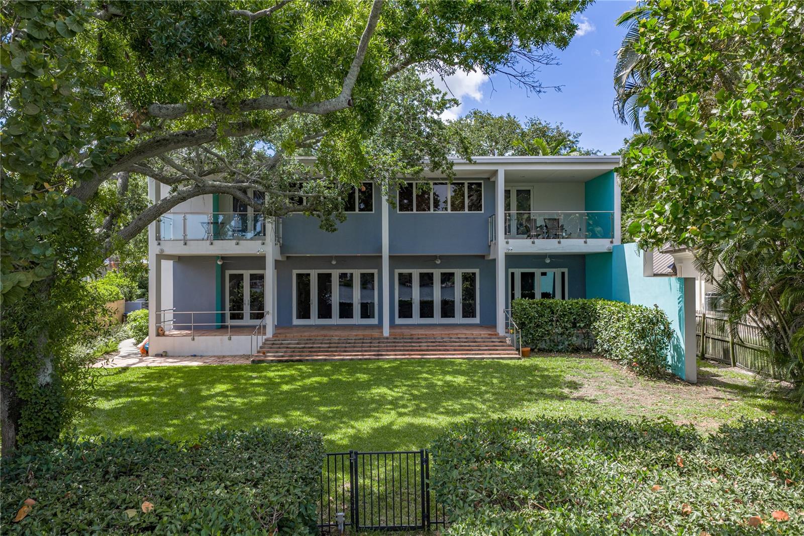 838 MONTEREY Blvd ST PETERSBURG, FL 33704