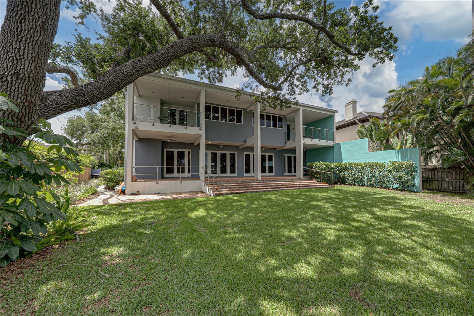 838 MONTEREY Blvd ST PETERSBURG, FL 33704