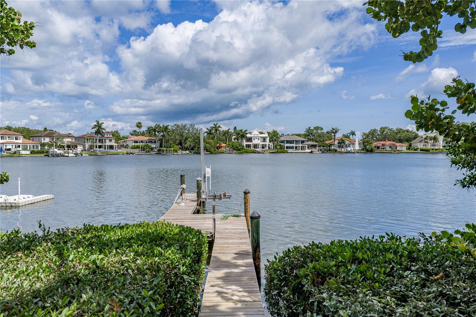 838 MONTEREY Blvd ST PETERSBURG, FL 33704