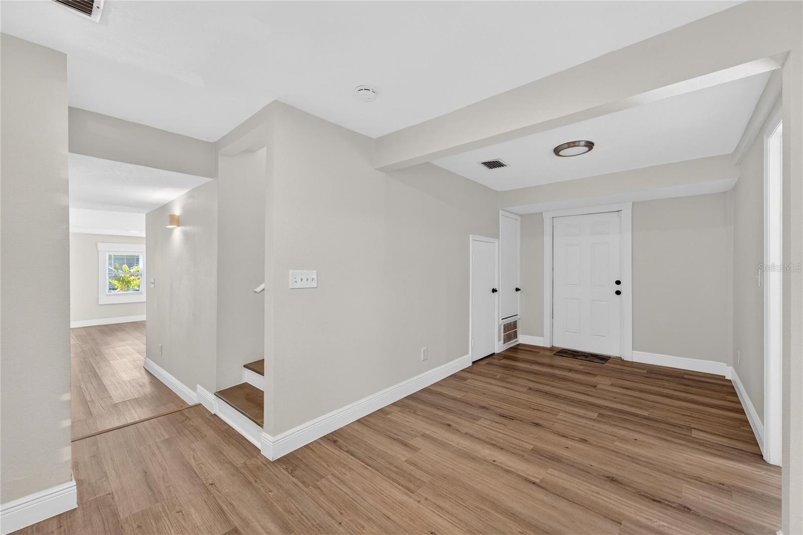 206 E FRIERSON Ave TAMPA, FL 33603