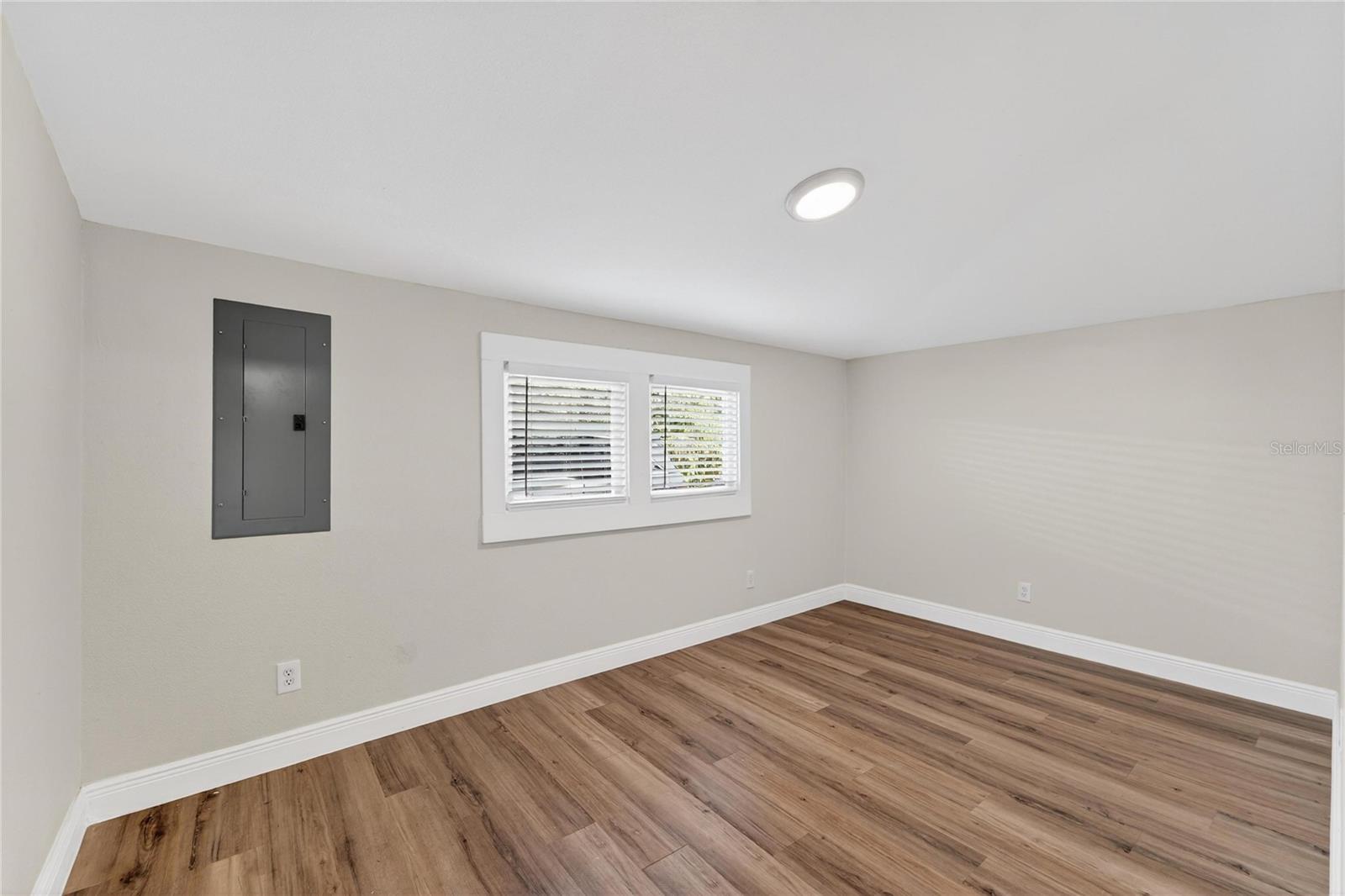 206 E FRIERSON Ave TAMPA, FL 33603