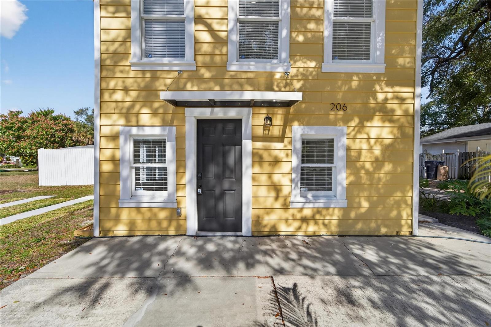 206 E FRIERSON Ave TAMPA, FL 33603