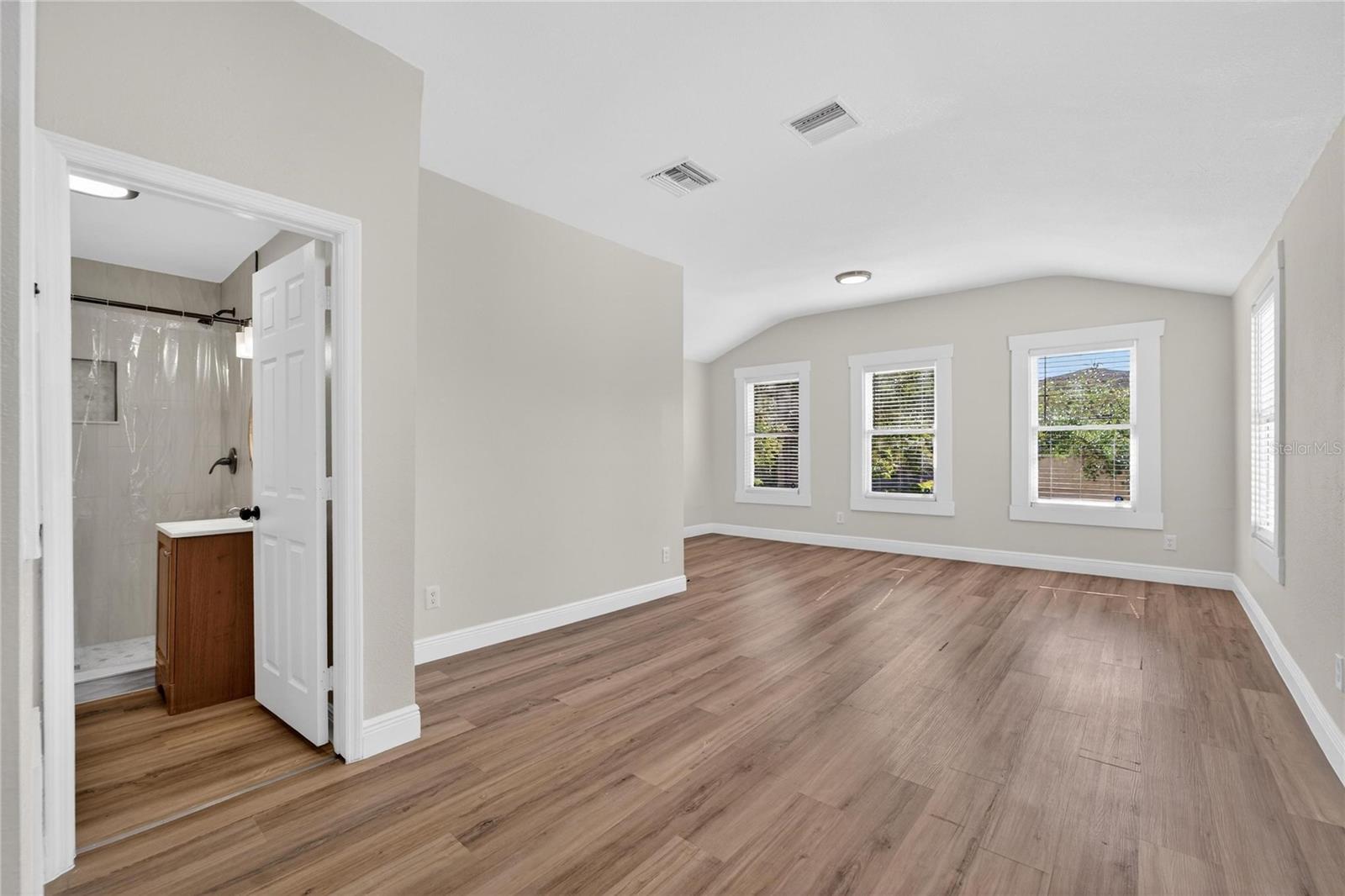 206 E FRIERSON Ave TAMPA, FL 33603