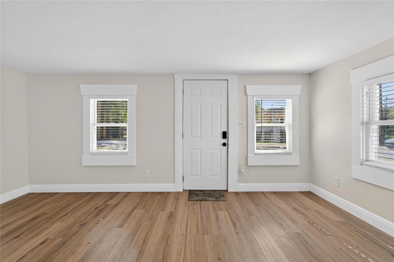 206 E FRIERSON Ave TAMPA, FL 33603