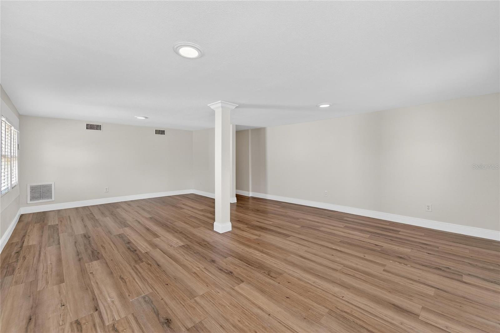 206 E FRIERSON Ave TAMPA, FL 33603