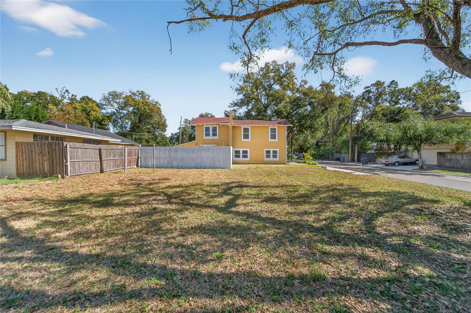 206 E FRIERSON Ave TAMPA, FL 33603