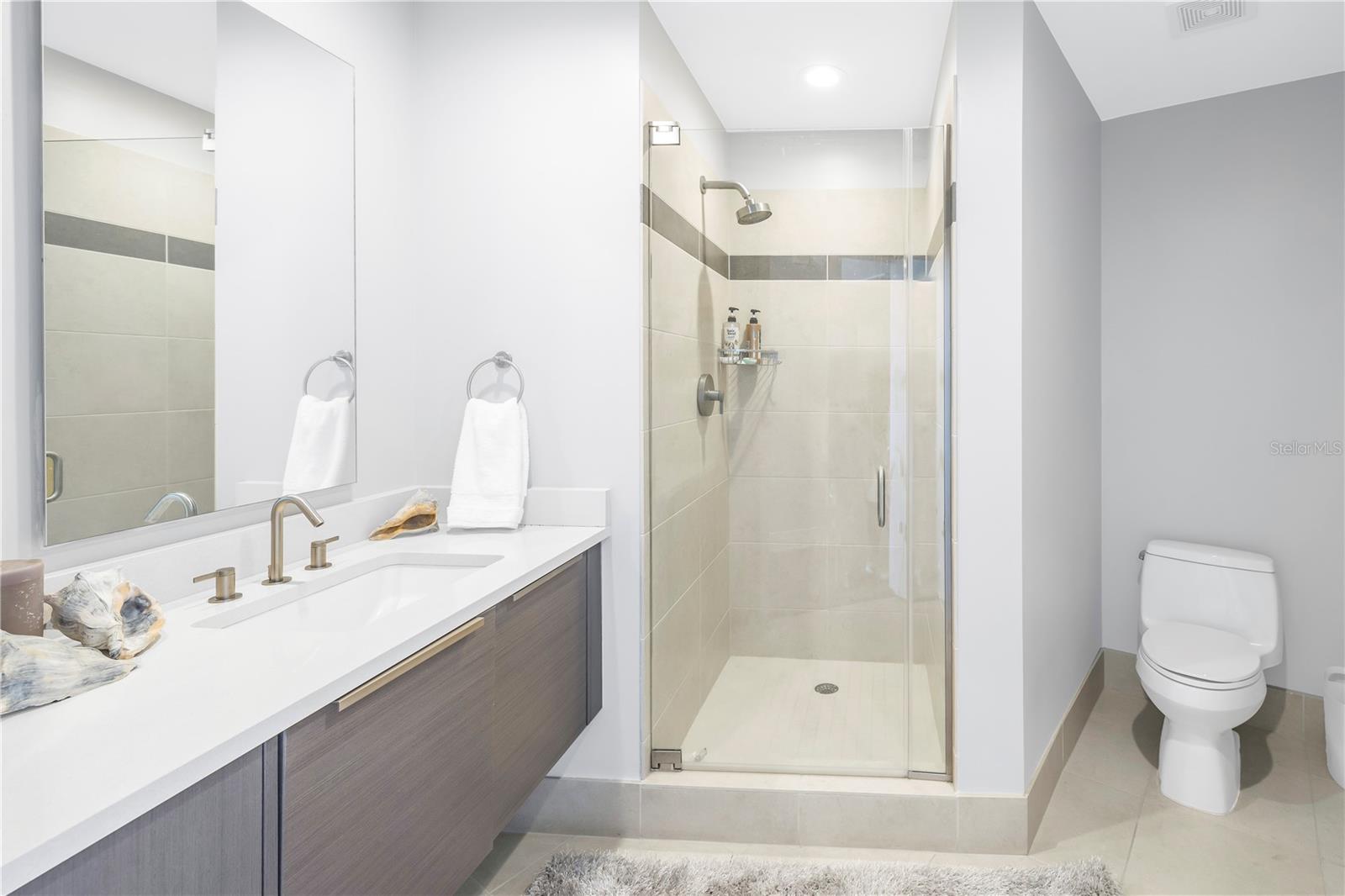 175 1ST St #1006 ST PETERSBURG, FL 33701