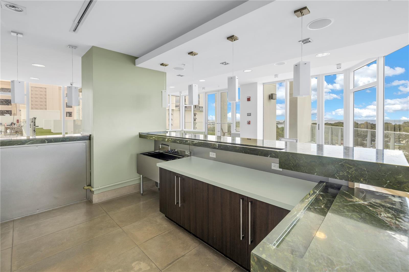 175 1ST St #1006 ST PETERSBURG, FL 33701