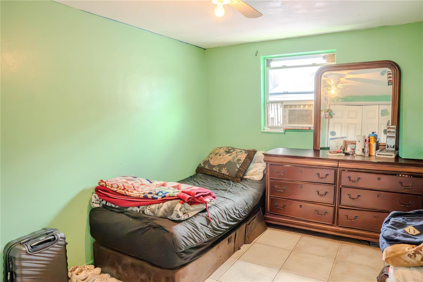 638 DOGWOOD Ct DUNEDIN, FL 34698