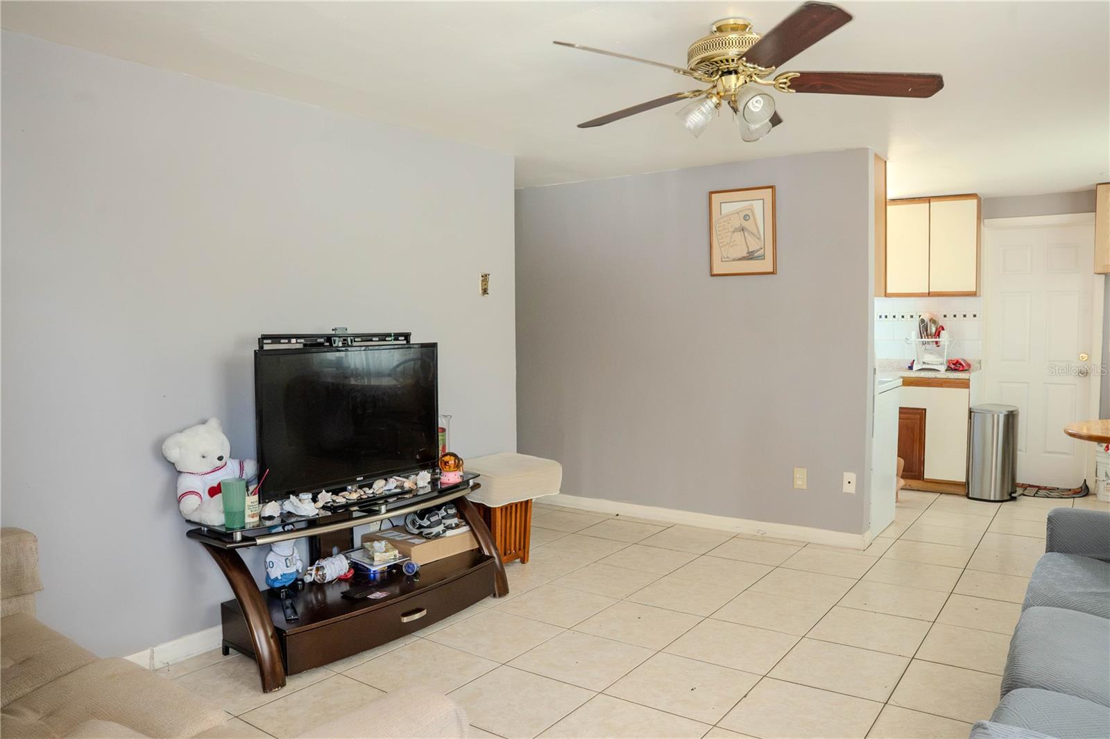 638 DOGWOOD Ct DUNEDIN, FL 34698