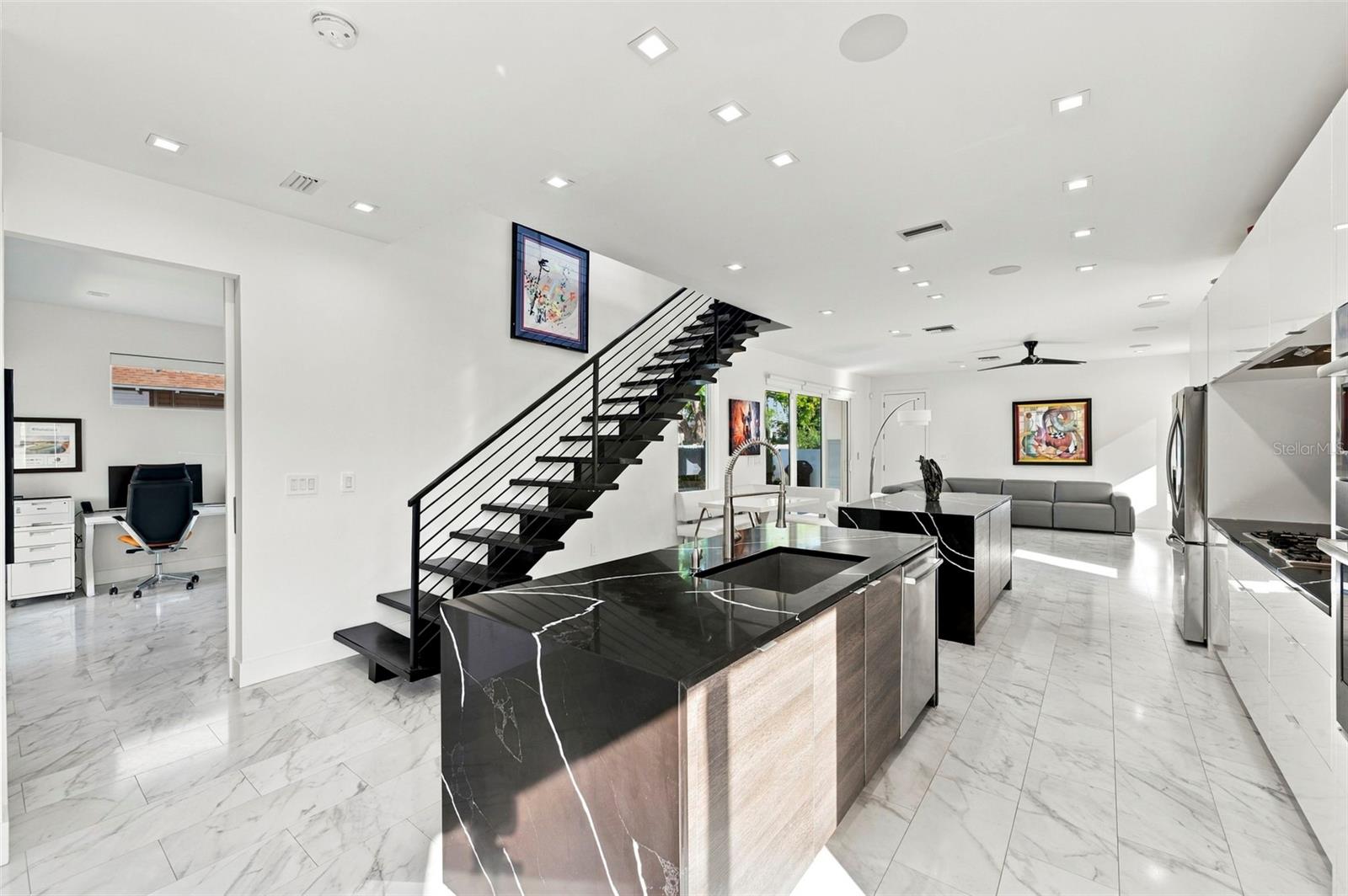 2423 2ND Ave ST PETERSBURG, FL 33713