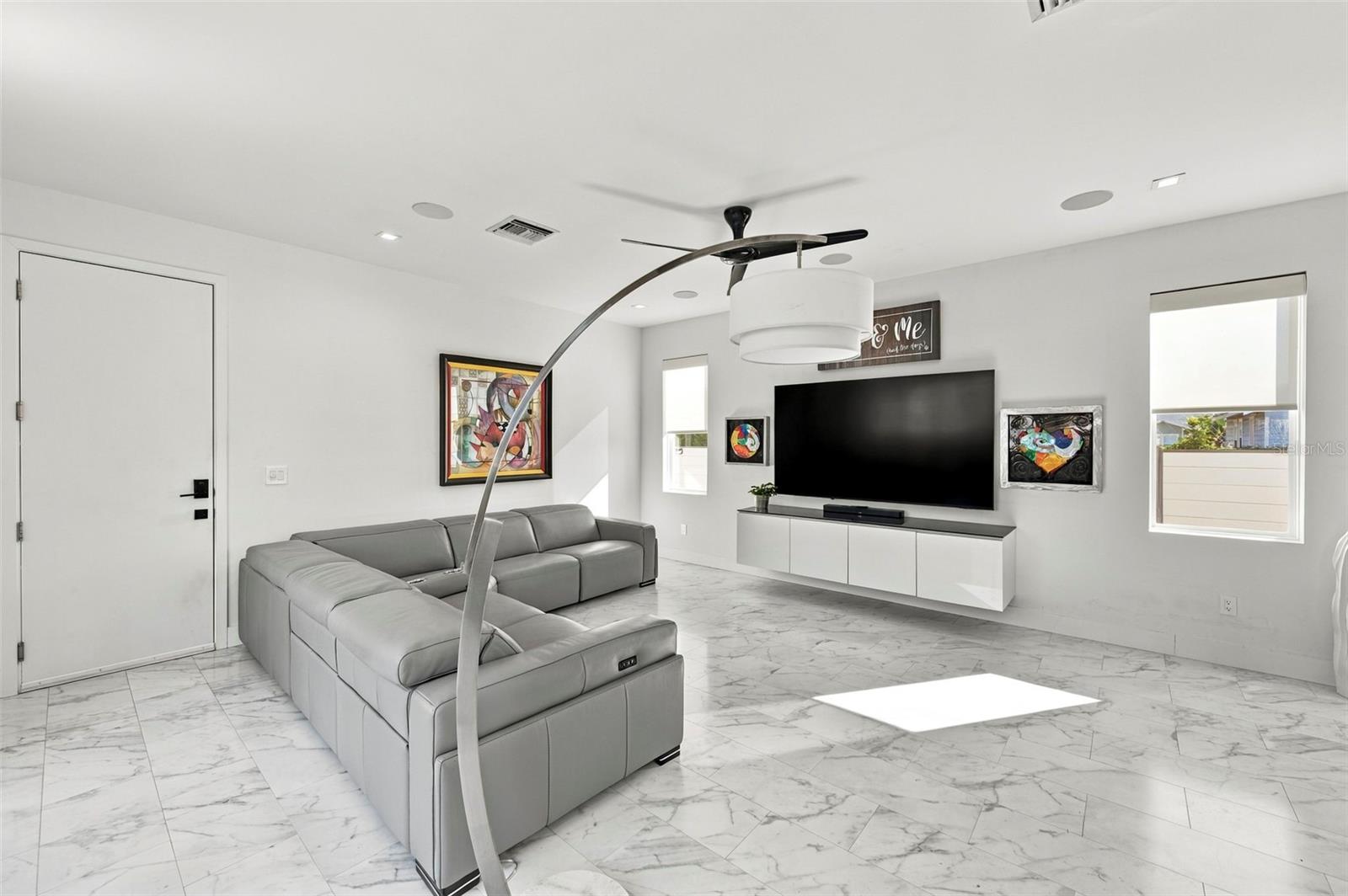 2423 2ND Ave ST PETERSBURG, FL 33713