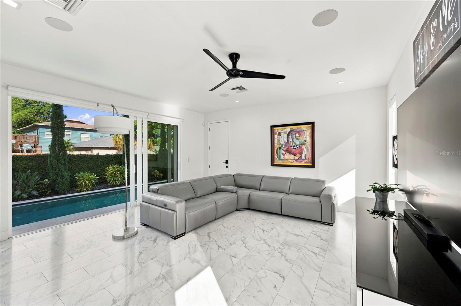 2423 2ND Ave ST PETERSBURG, FL 33713