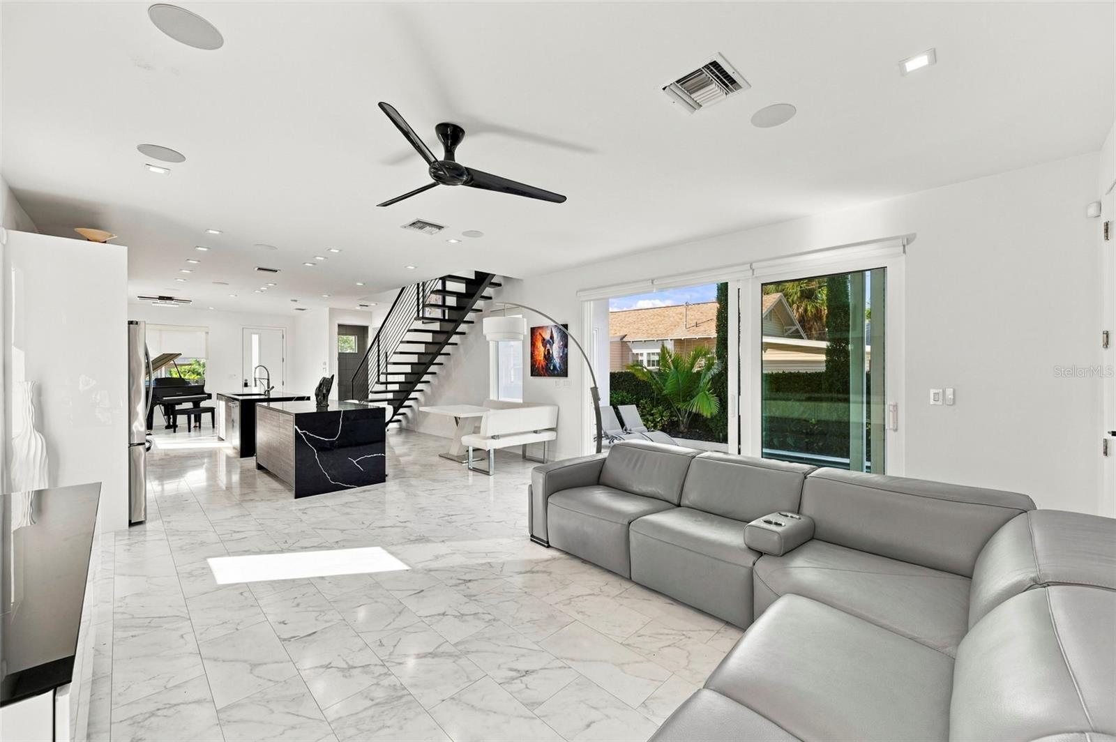 2423 2ND Ave ST PETERSBURG, FL 33713