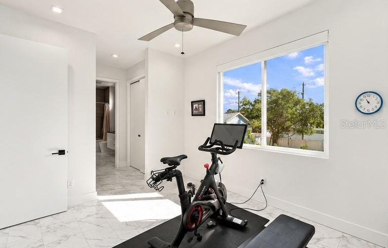 2423 2ND Ave ST PETERSBURG, FL 33713