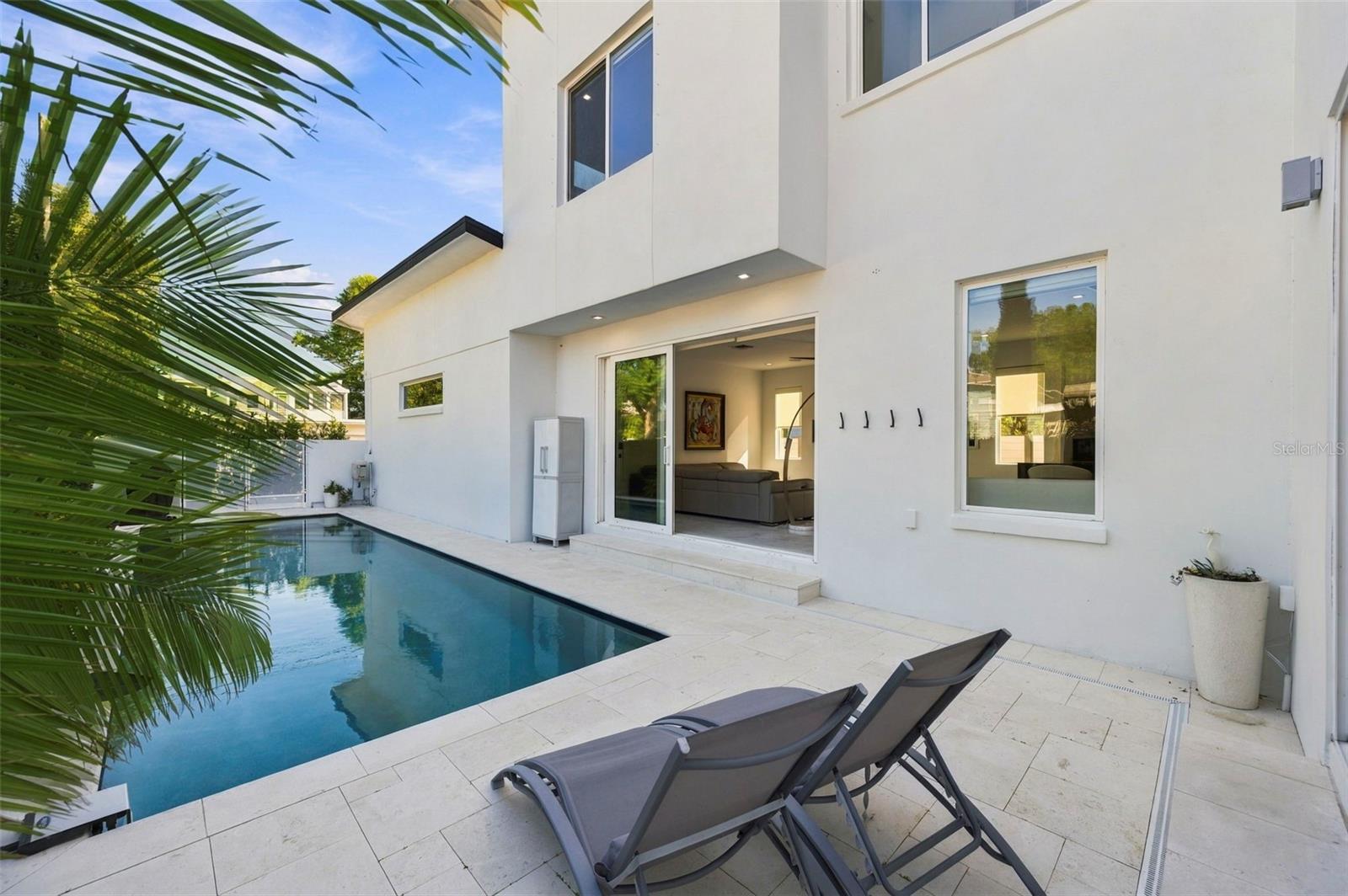 2423 2ND Ave ST PETERSBURG, FL 33713