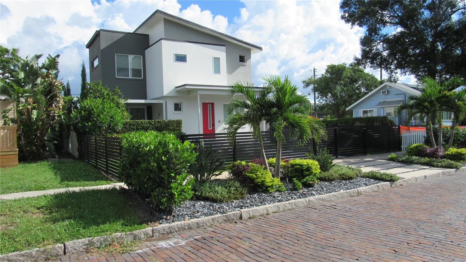 2423 2ND Ave ST PETERSBURG, FL 33713