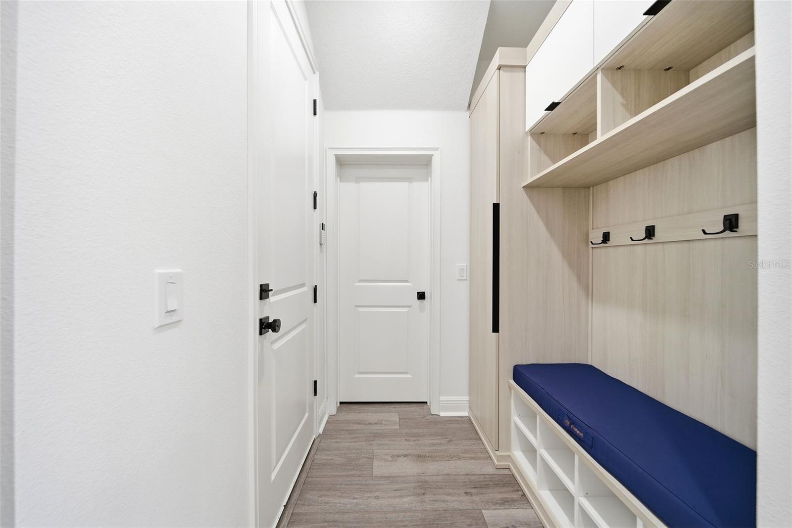 9211 WAVERLY Walk Dr ORLANDO, FL 32817