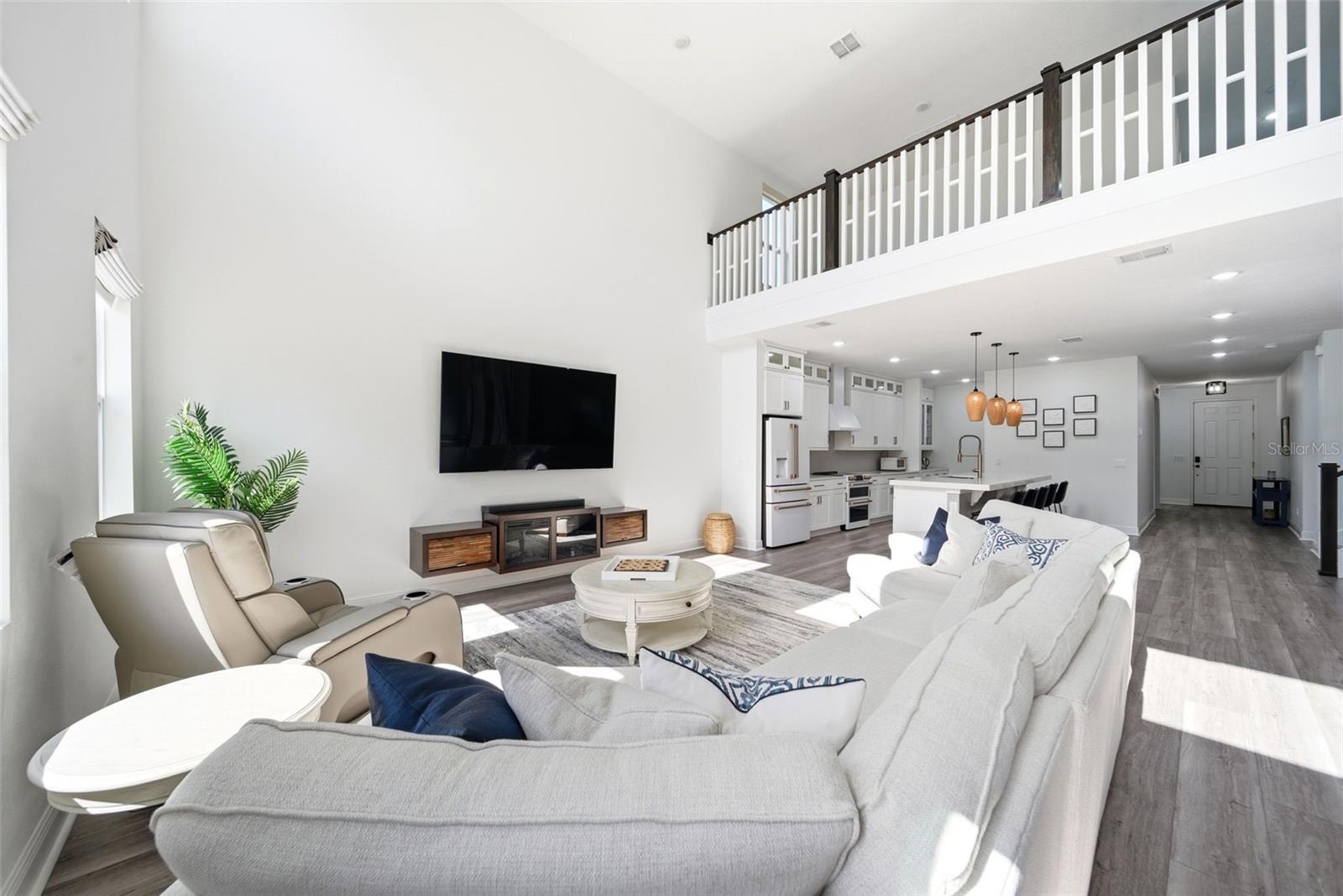 9211 WAVERLY Walk Dr ORLANDO, FL 32817