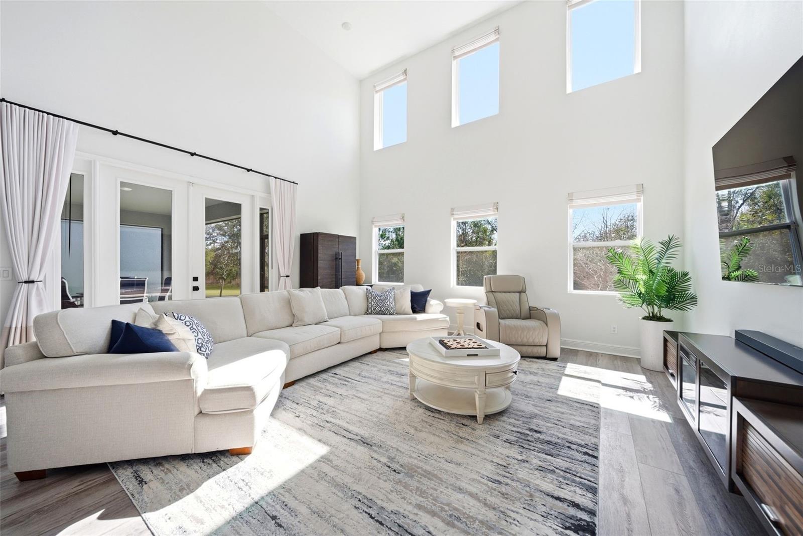 9211 WAVERLY Walk Dr ORLANDO, FL 32817