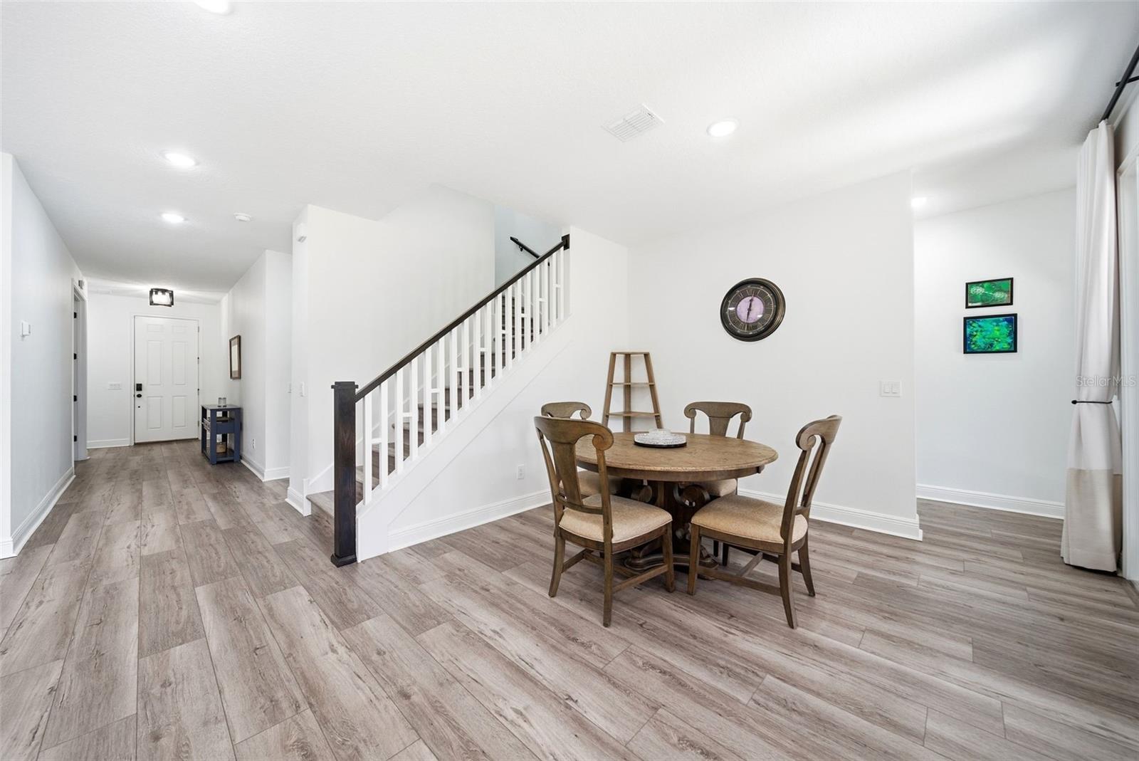 9211 WAVERLY Walk Dr ORLANDO, FL 32817