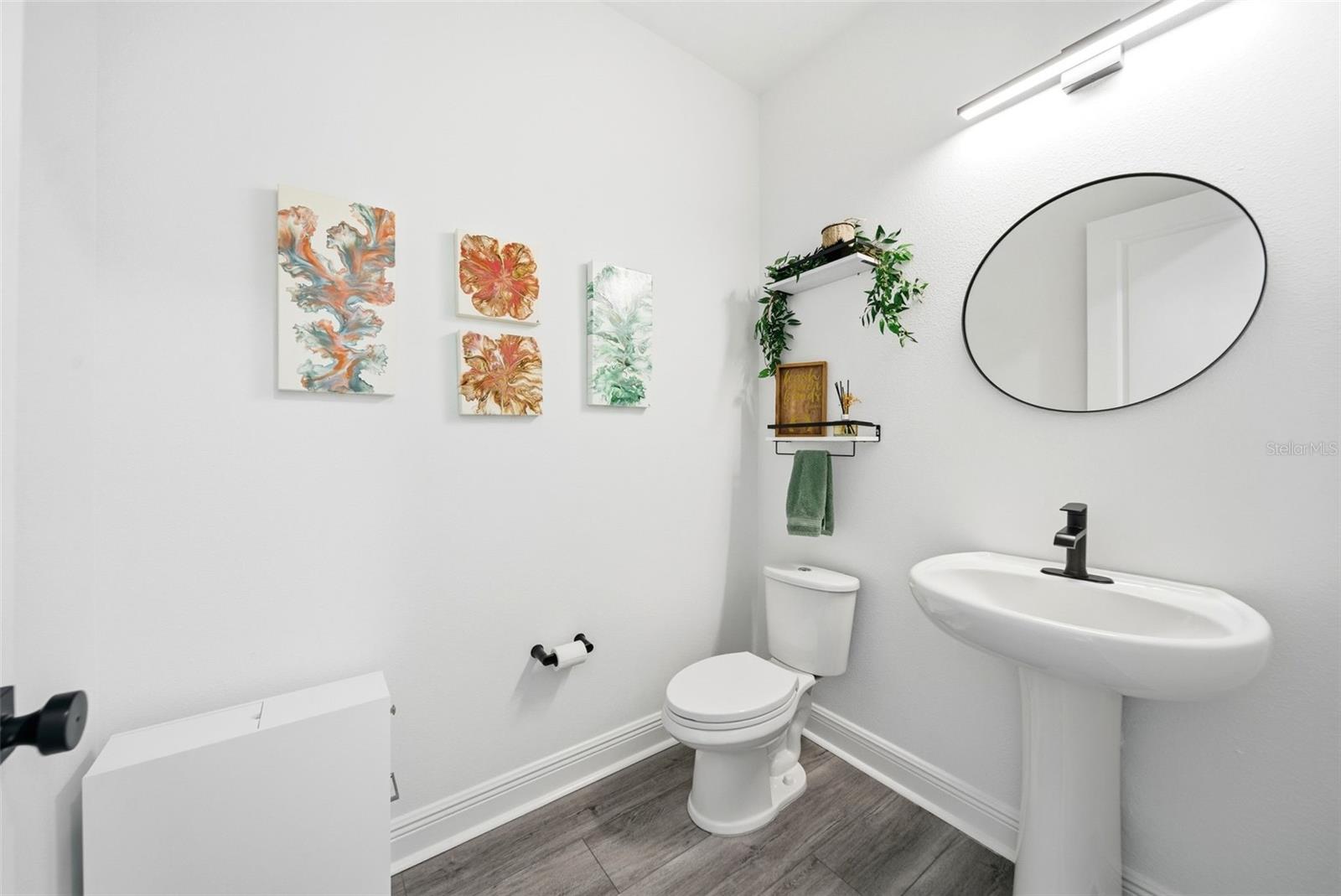 9211 WAVERLY Walk Dr ORLANDO, FL 32817