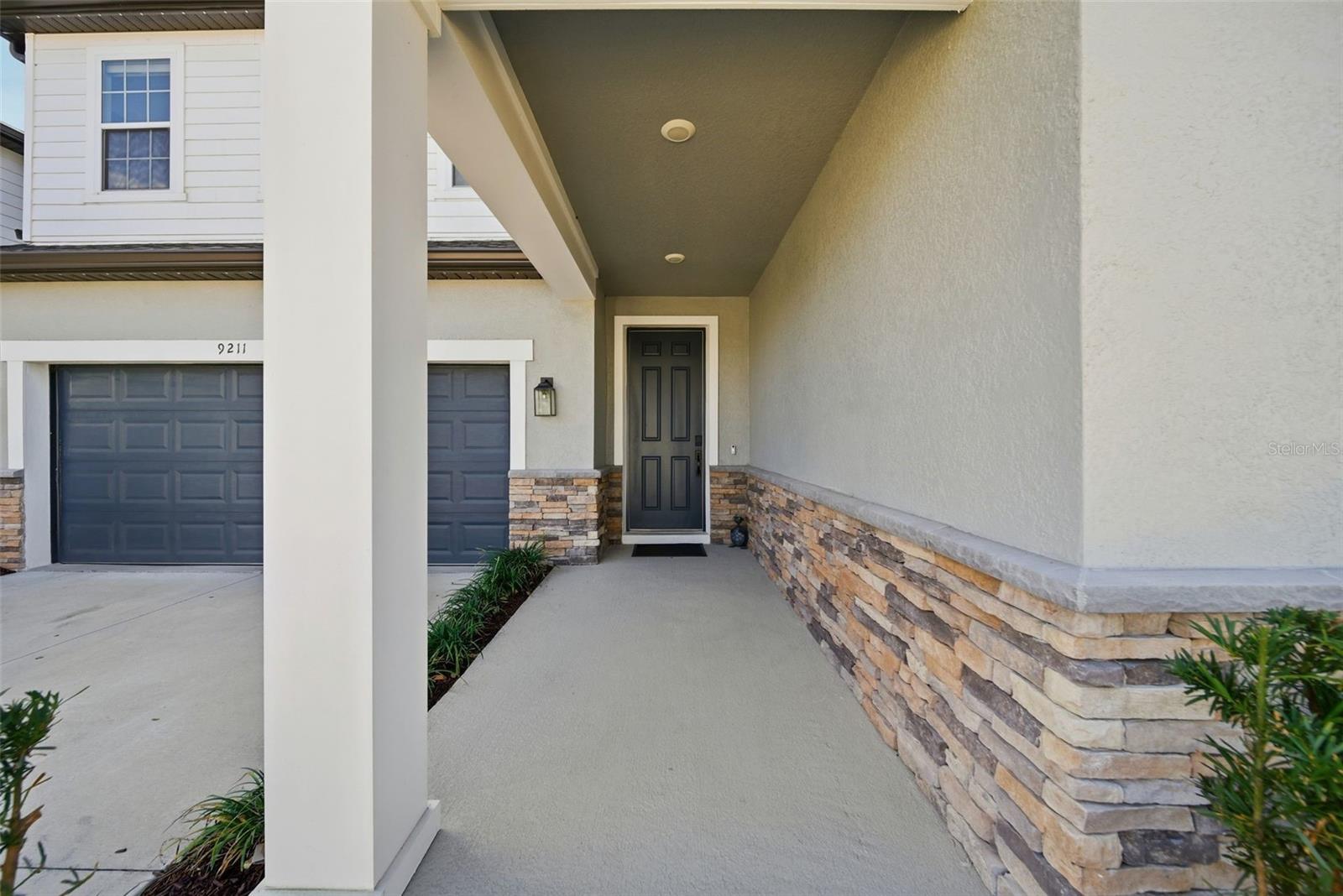 9211 WAVERLY Walk Dr ORLANDO, FL 32817