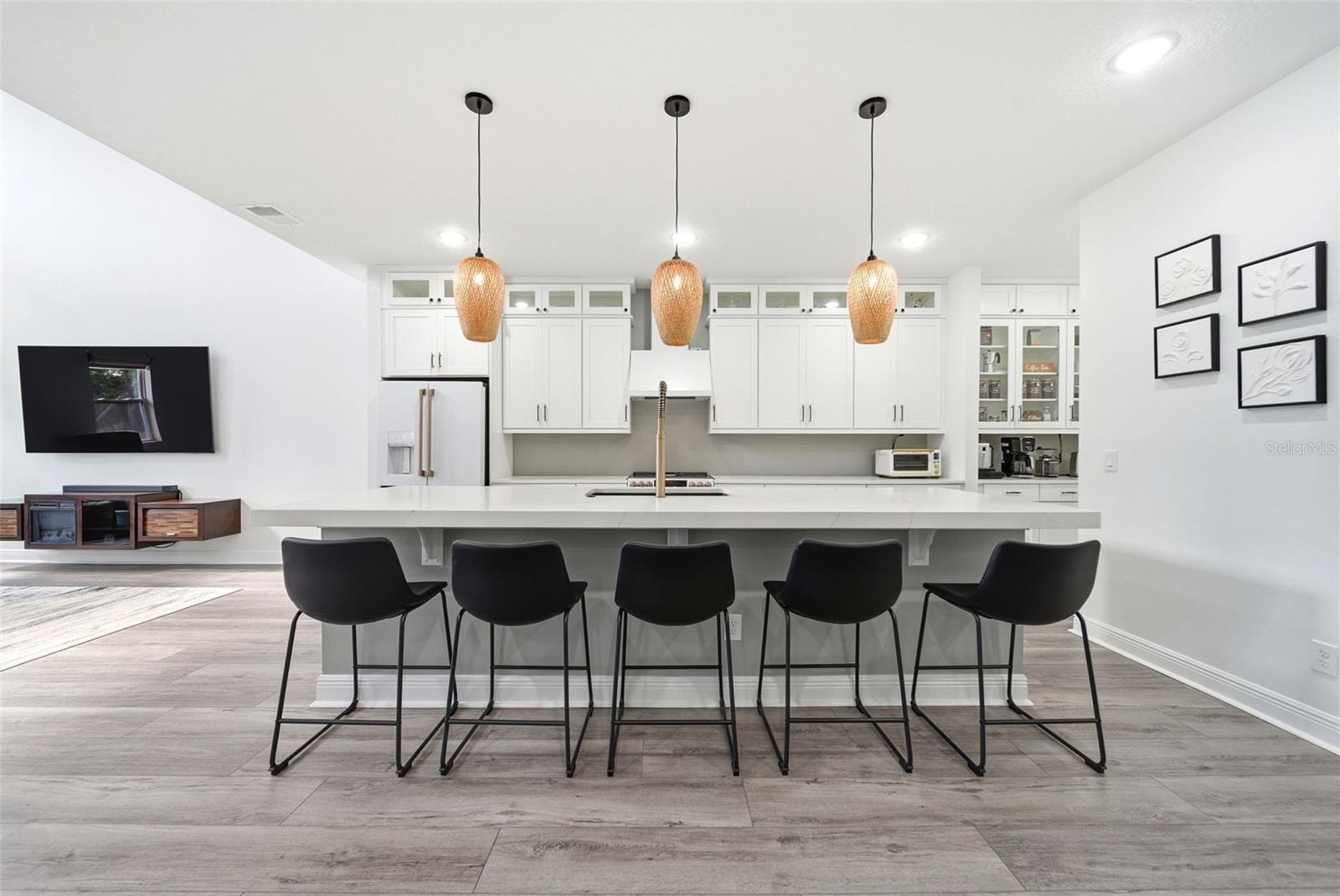 9211 WAVERLY Walk Dr ORLANDO, FL 32817