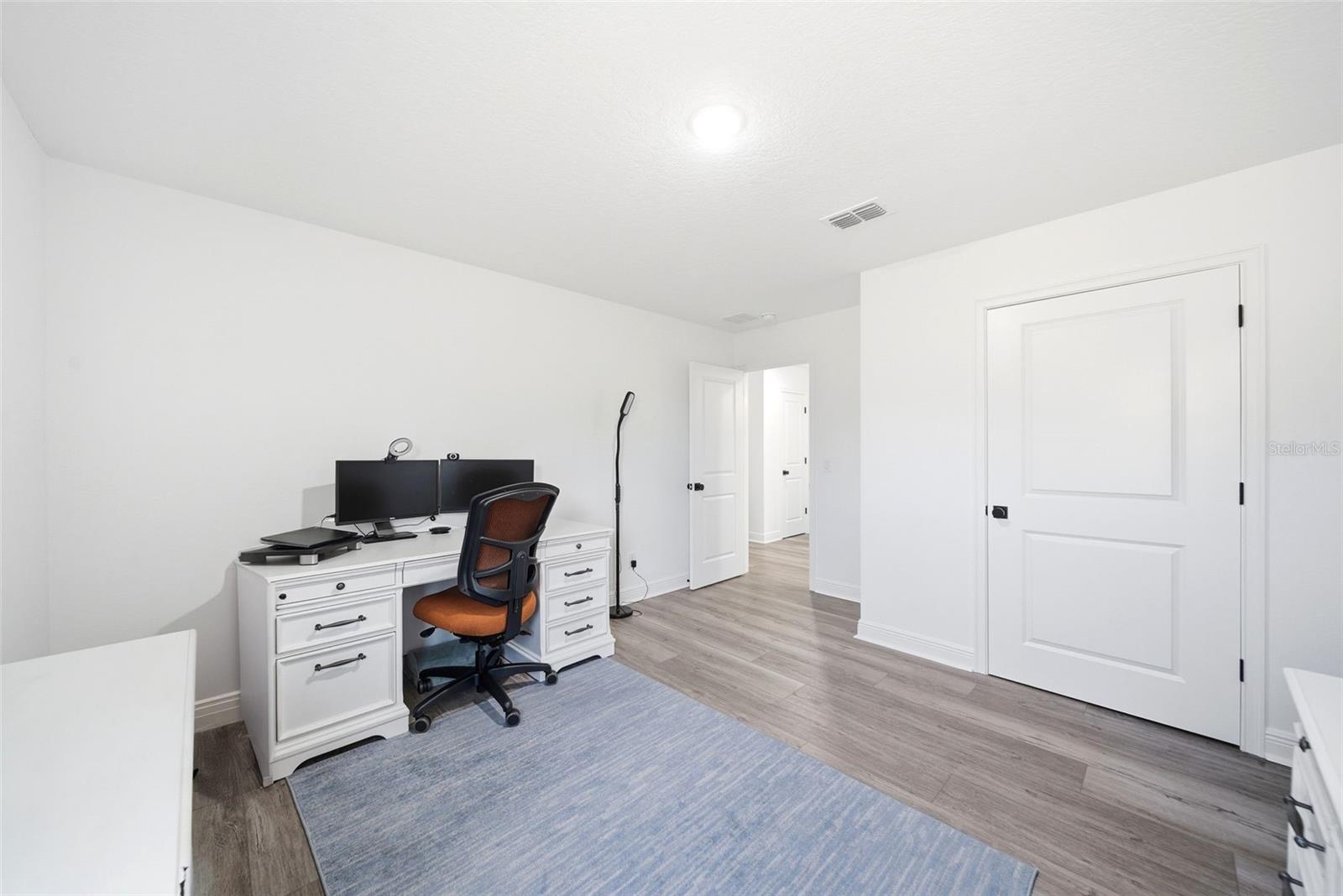 9211 WAVERLY Walk Dr ORLANDO, FL 32817