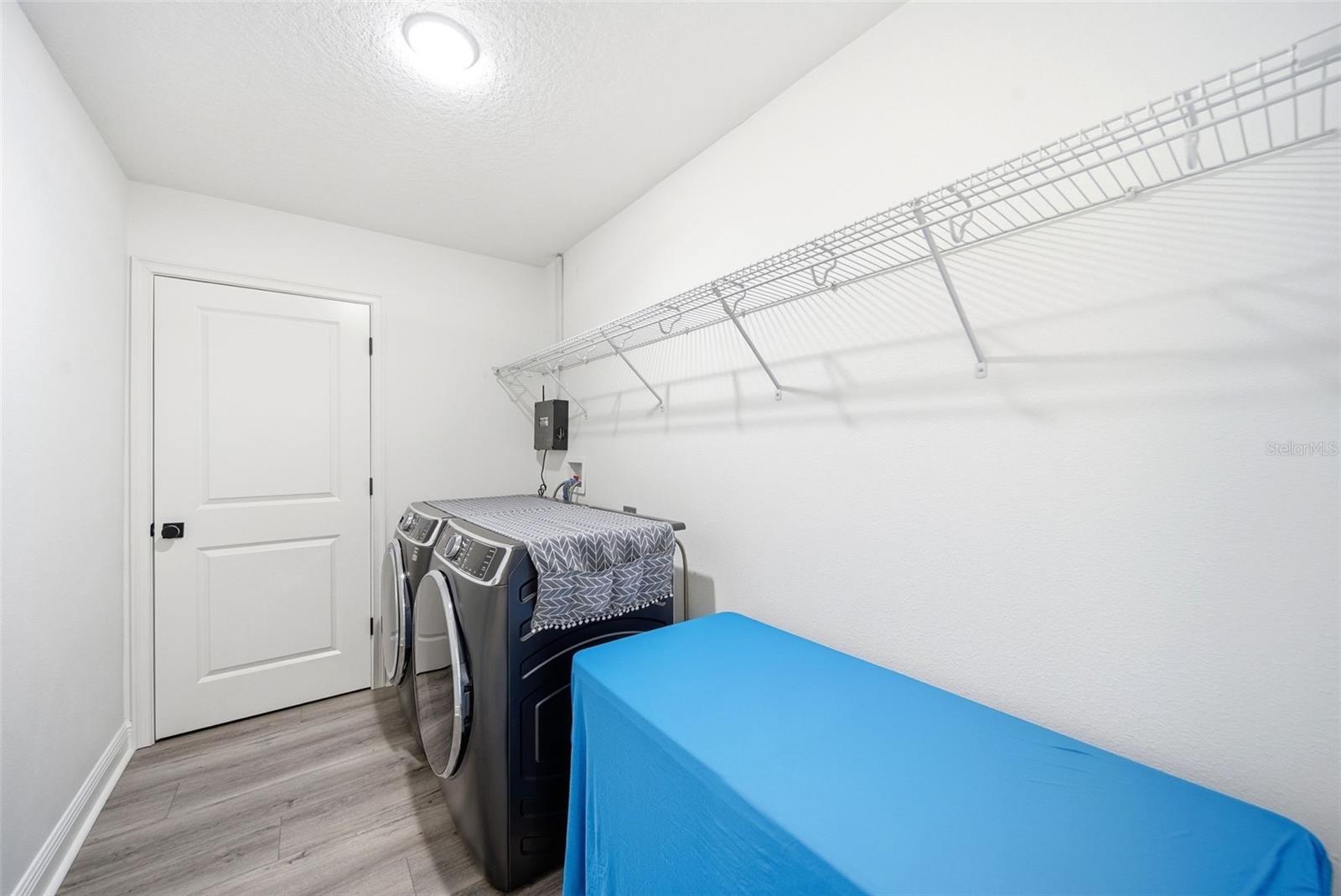 9211 WAVERLY Walk Dr ORLANDO, FL 32817