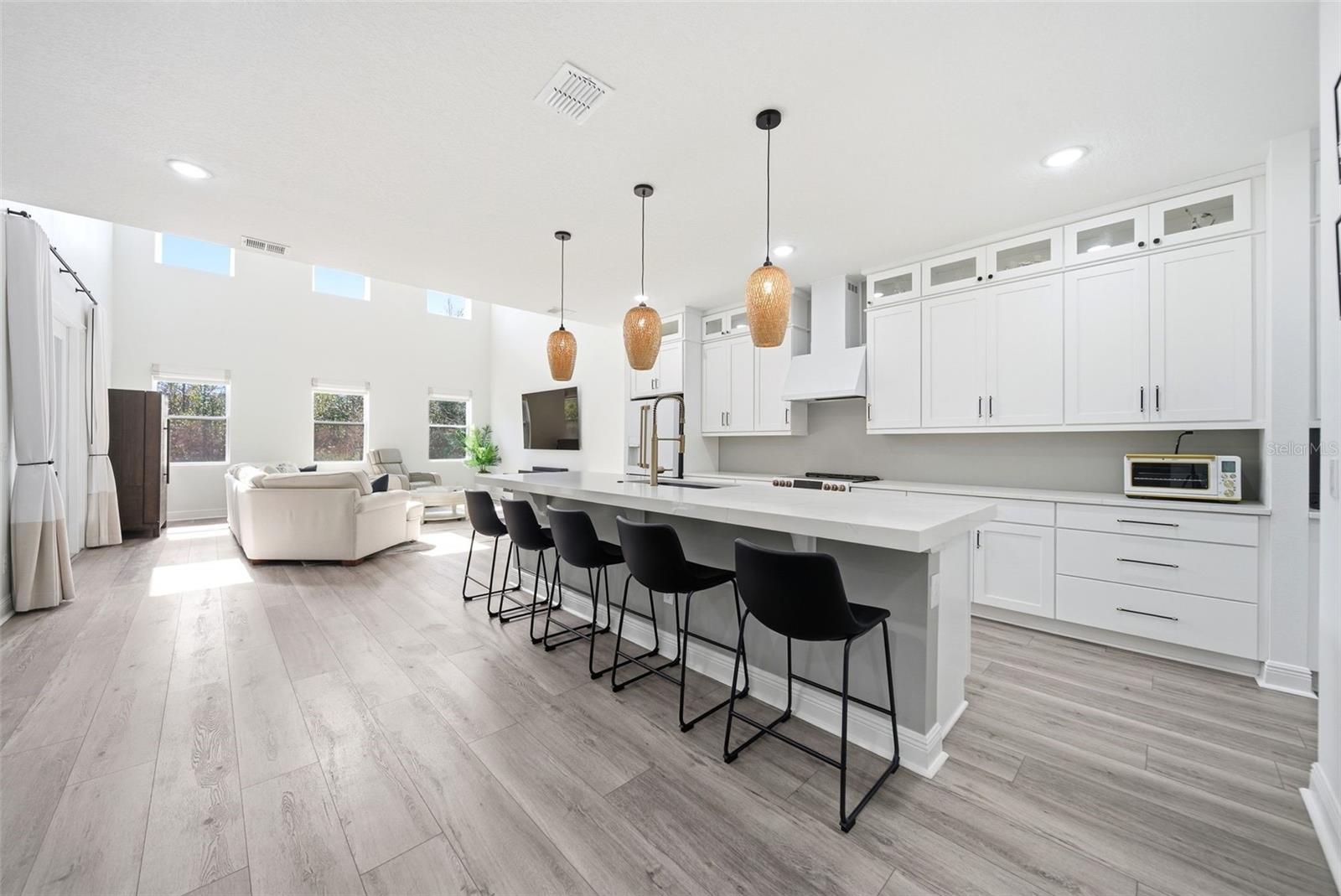 9211 WAVERLY Walk Dr ORLANDO, FL 32817