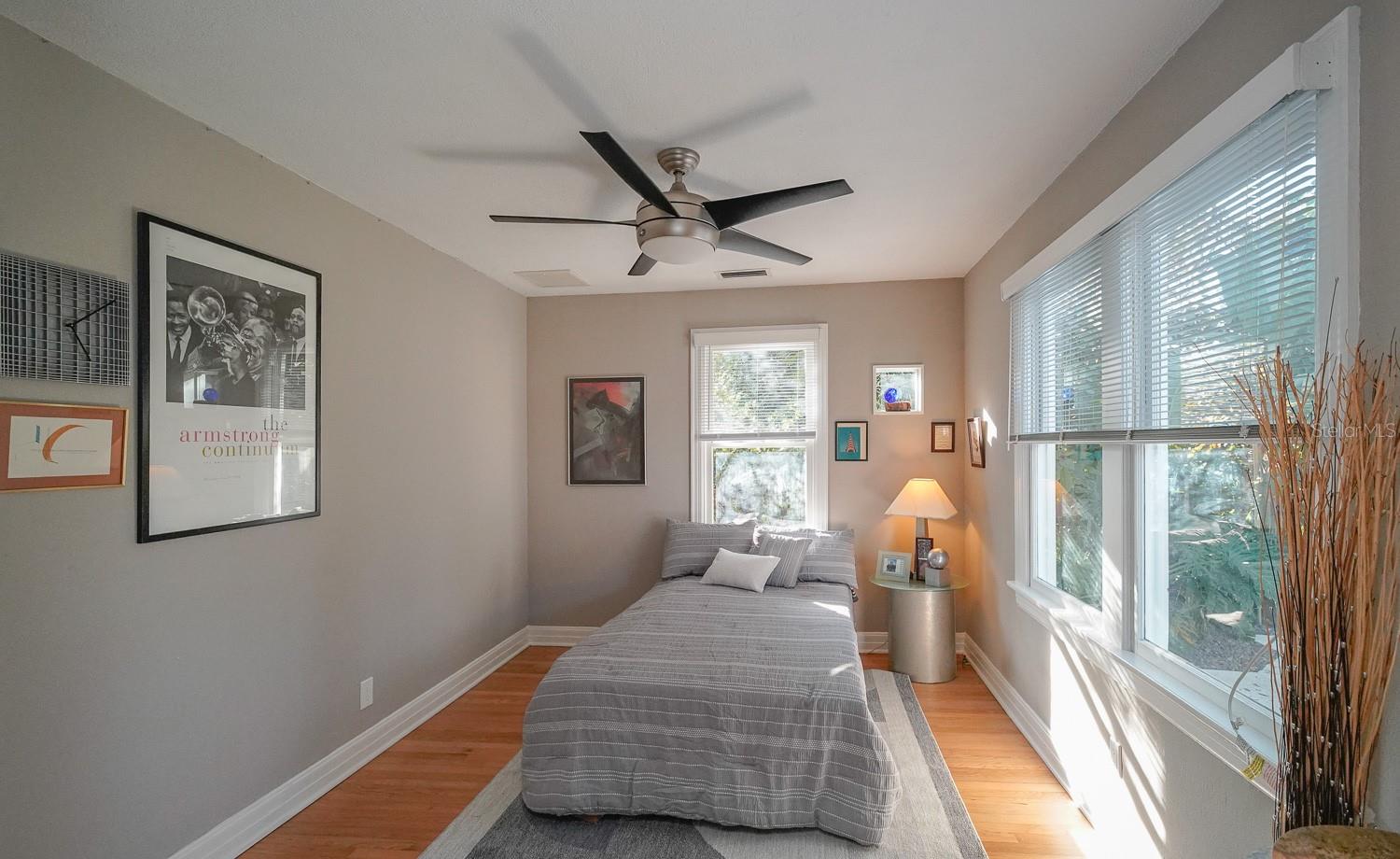 115 21ST Ave ST PETERSBURG, FL 33704