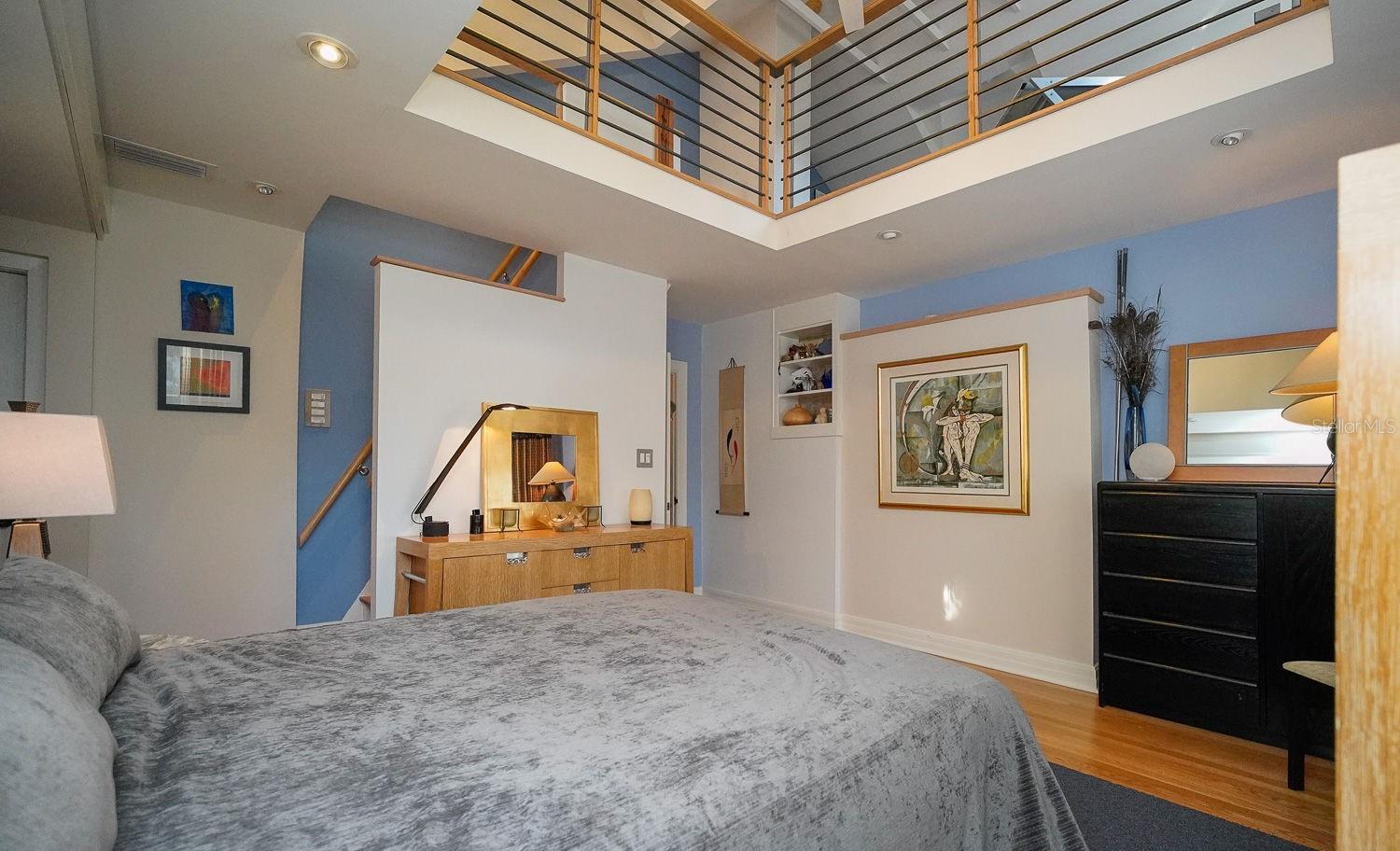 115 21ST Ave ST PETERSBURG, FL 33704