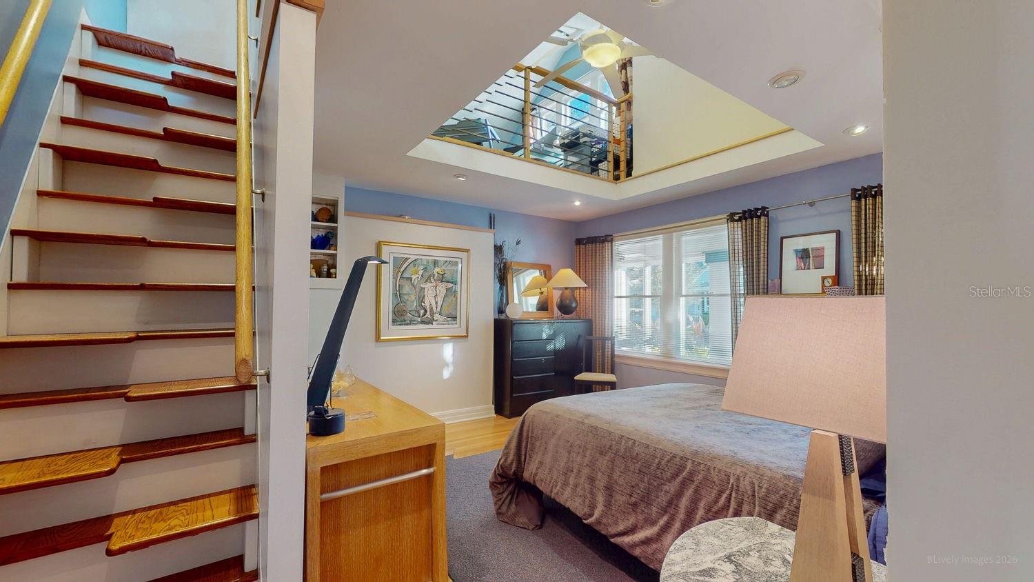 115 21ST Ave ST PETERSBURG, FL 33704