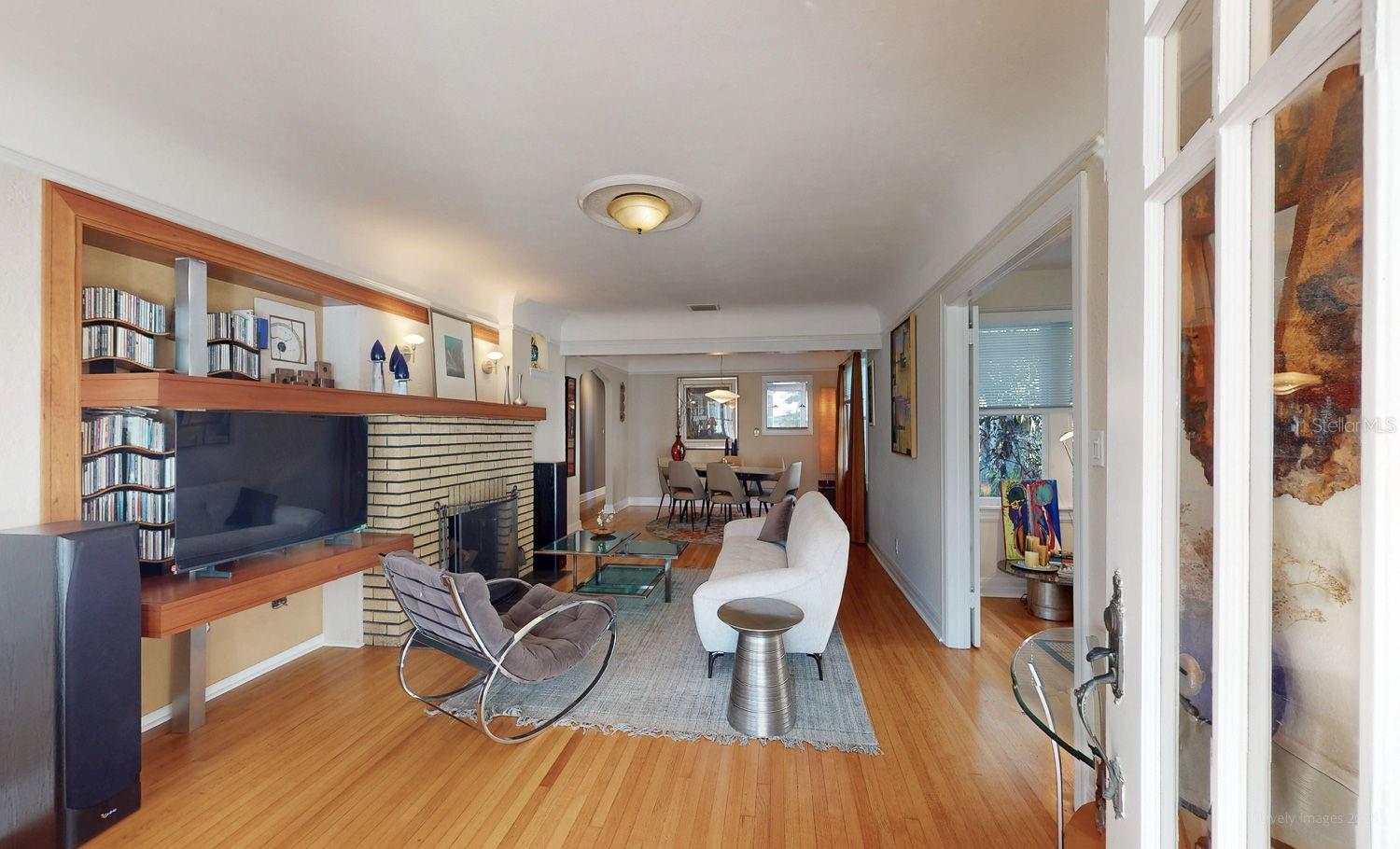 115 21ST Ave ST PETERSBURG, FL 33704